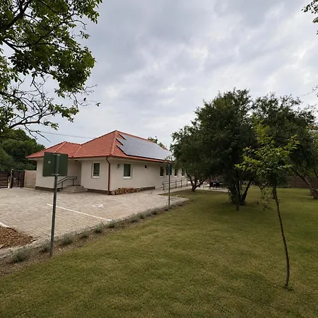 A Napos Oldal Vendeghaz Vakantiehuis Abaujker