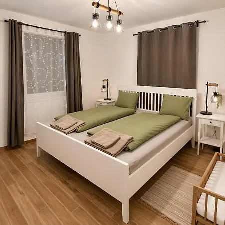 A Napos Oldal Vendeghaz Vakantiehuis *